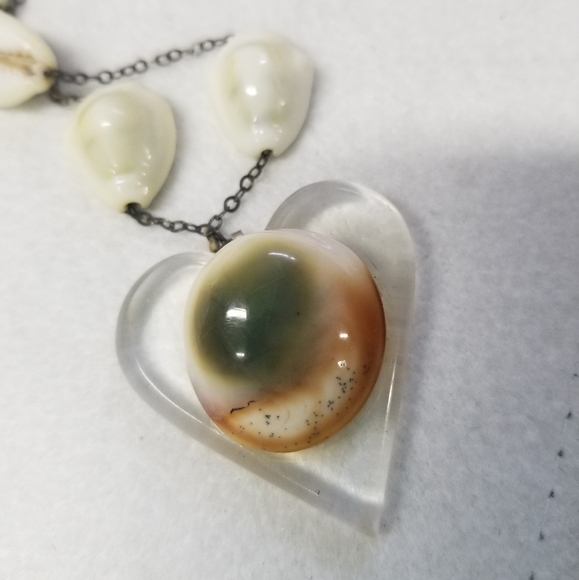 Vintage cowrie shell / sterling silver necklace - Picture 9 of 10